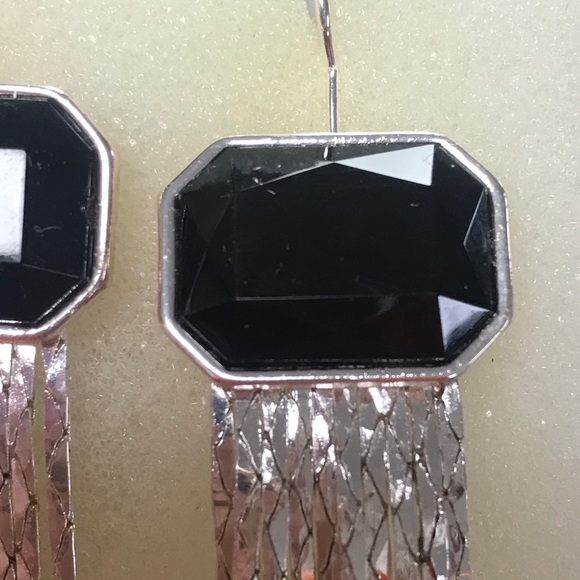 NWT Avon Black/Silvertone Longing For It Earrings - Picture 4 of 8